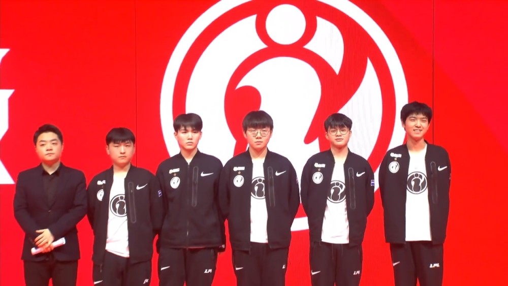 也隐隐透露 也隐隐透露